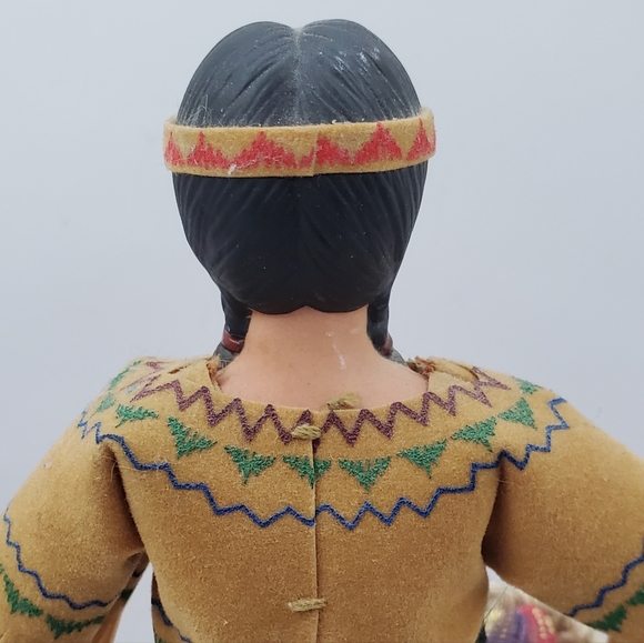 Avon Porcelain Figurine International Collection Tasime Native American Indian - Picture 12 of 15